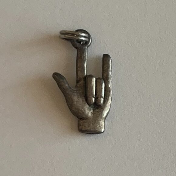 'I Love You' Sign Charm - Picture 1 of 4